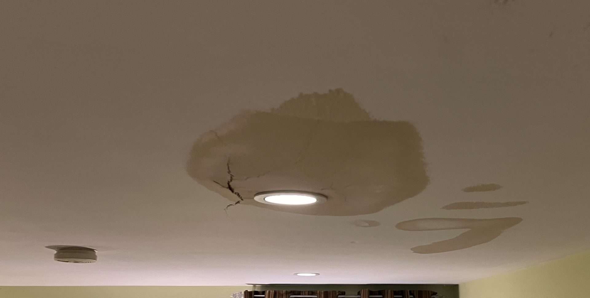 Don’t Ignore a Roof Leak: The 6 Causes You Need to Know